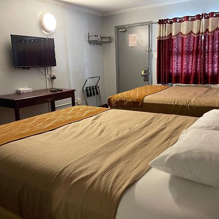 自由汽车旅馆 鲍曼维尔 外观 照片