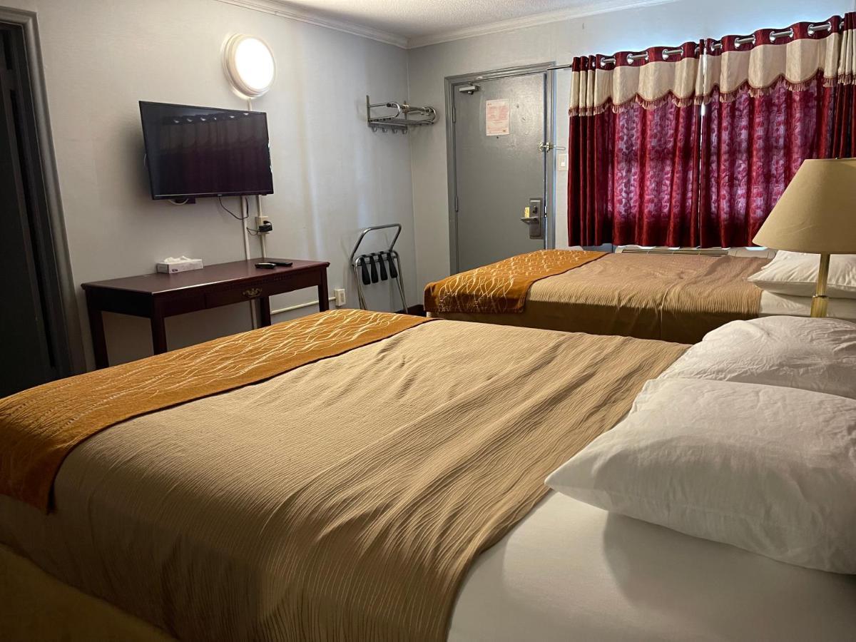 自由汽车旅馆 鲍曼维尔 外观 照片